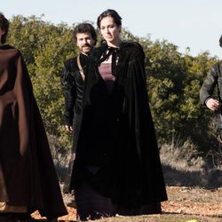 Los agentes con Lola en el sexto episodio de 'El ministerio del tiempo'