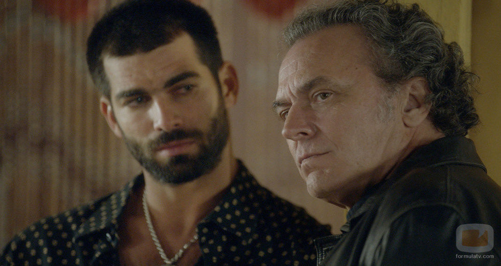 Ruben Cortada y Jose Coronado en el primer capítulo de la segunda temporada de 'El Príncipe'