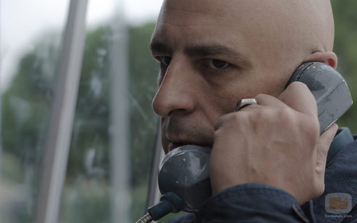 El marido de Inés chantajea a la familia en el cuarto episodio de 'Bajo sospecha'