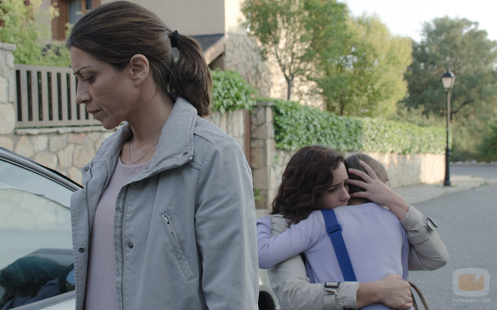 Nuria vuelve con su madre en el quinto episodio de 'Bajo sospecha'