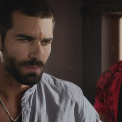 Ruben Cortada durante el segundo capítulo de la segunda temporada de 'El príncipe'