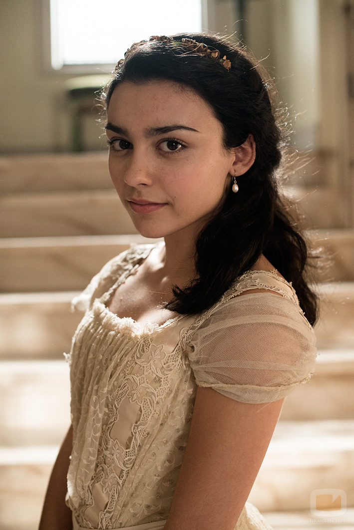 Carla Diaz es Elisa en 'Seis hermanas'