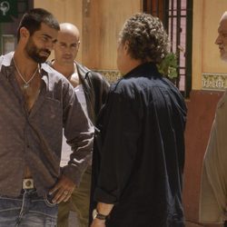 Ruben Cortada ante Jose Coronado en el tercer capítulo de la segunda temporada de 'El Príncipe'