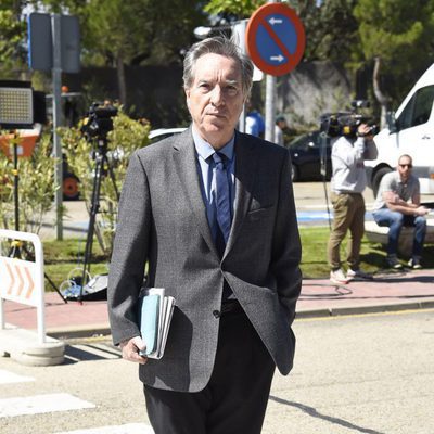 Iñaki Gabilondo en el funeral de Jesús Hermida