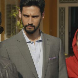 Khaled y Fátima hablan con Morey en el quinto capítulo de la segunda temporada de 'El Príncipe'
