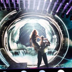 Edurne y Giuseppe di Bella bailan en el primer ensayo del 'Festival de Eurovisión 2015'