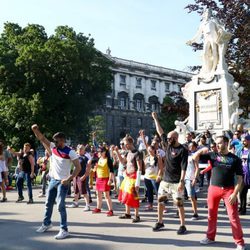 El Flashmob de los eurofans españoles en Viena