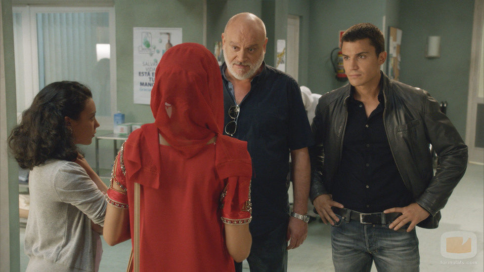 Morey y Quílez en el hospital en el sexto episodio de la segunda temporada de 'El Príncipe'