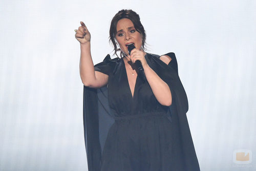 Trijntje Oosterhuis, Países Bajos, en la Semifinal 1 de Eurovisión 2015