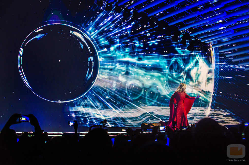 Edurne en el último ensayo ante la prensa antes de la Final de Eurovisión 2015