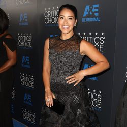 Gina Rodriguez en los Critics' Choice Awards 2015