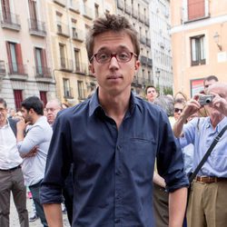 Iñigo Errejón acude al funeral de Pedro Zerolo