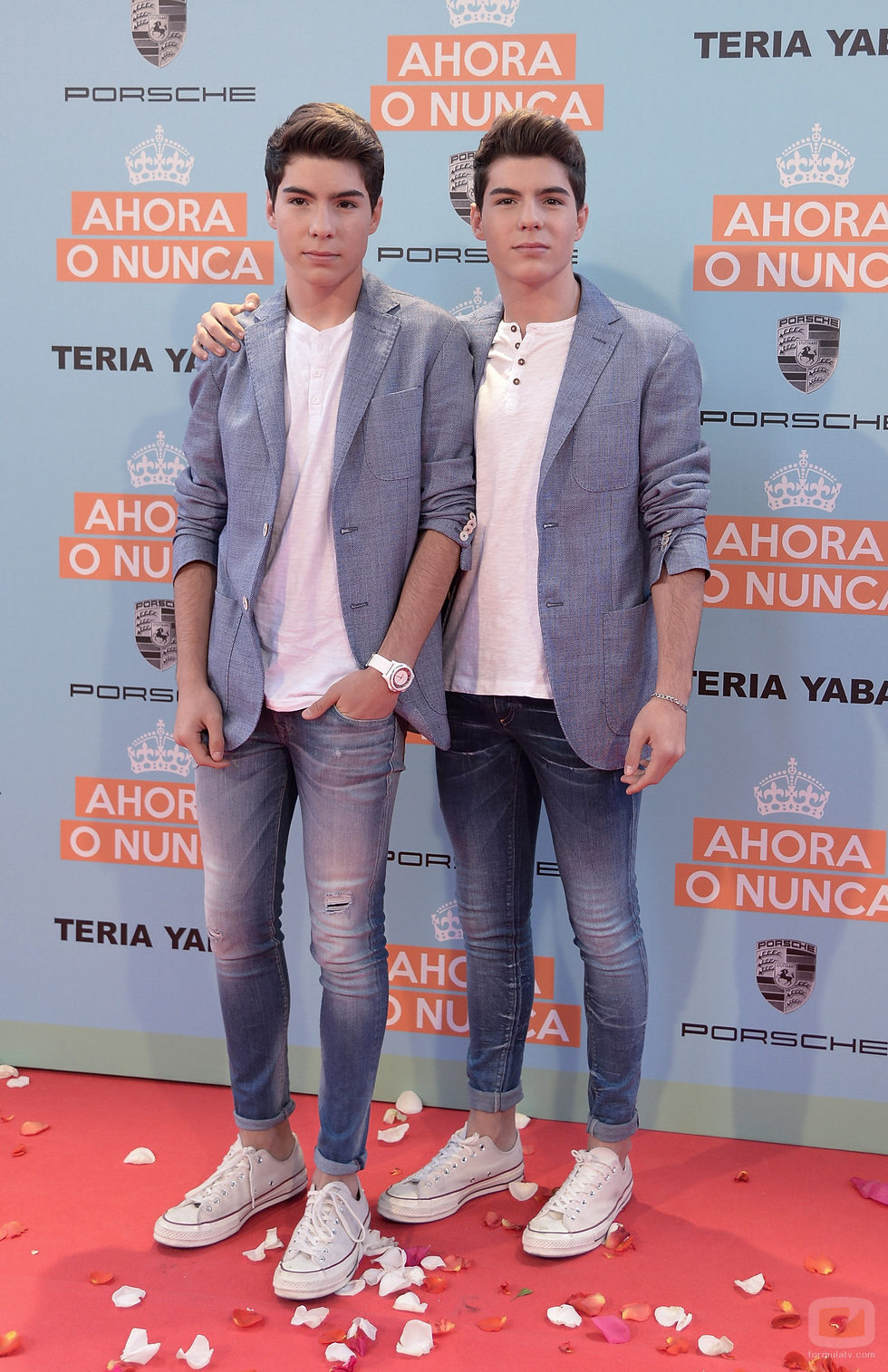 Jesús y Daniel Oviedo (Gemeliers) en la premiere de la película "Ahora o nunca"