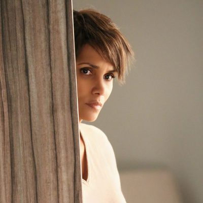 Molly Woods extraña todo en la vuelta a La Tierra en 'Extant'