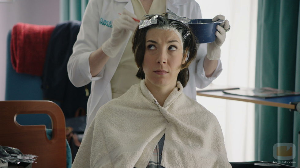 Nekane sufre un cambio de look en el décimo capítulo de 'Allí abajo'