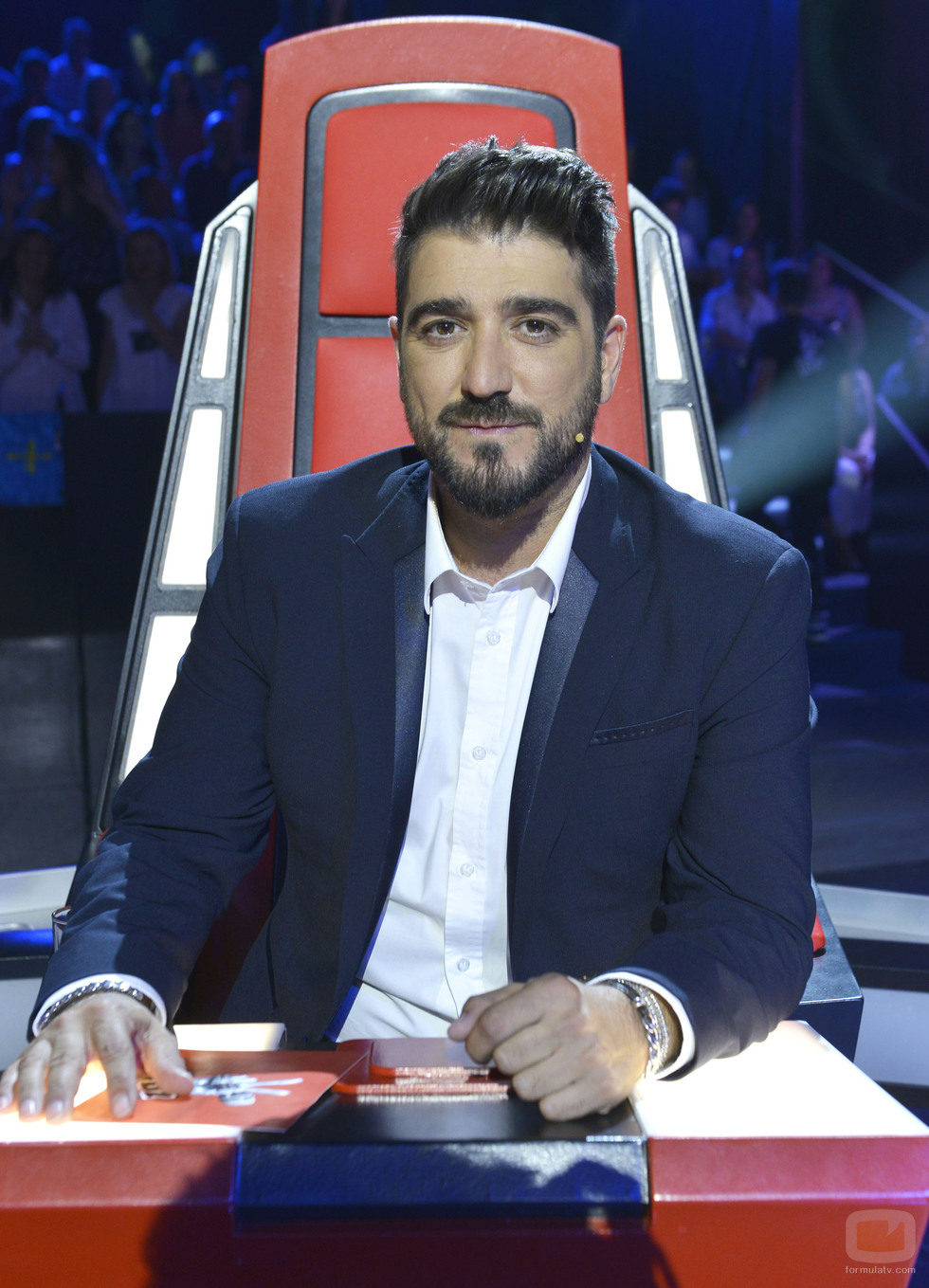 Antonio Orozco en su sillón durante la final de 'La voz 3'