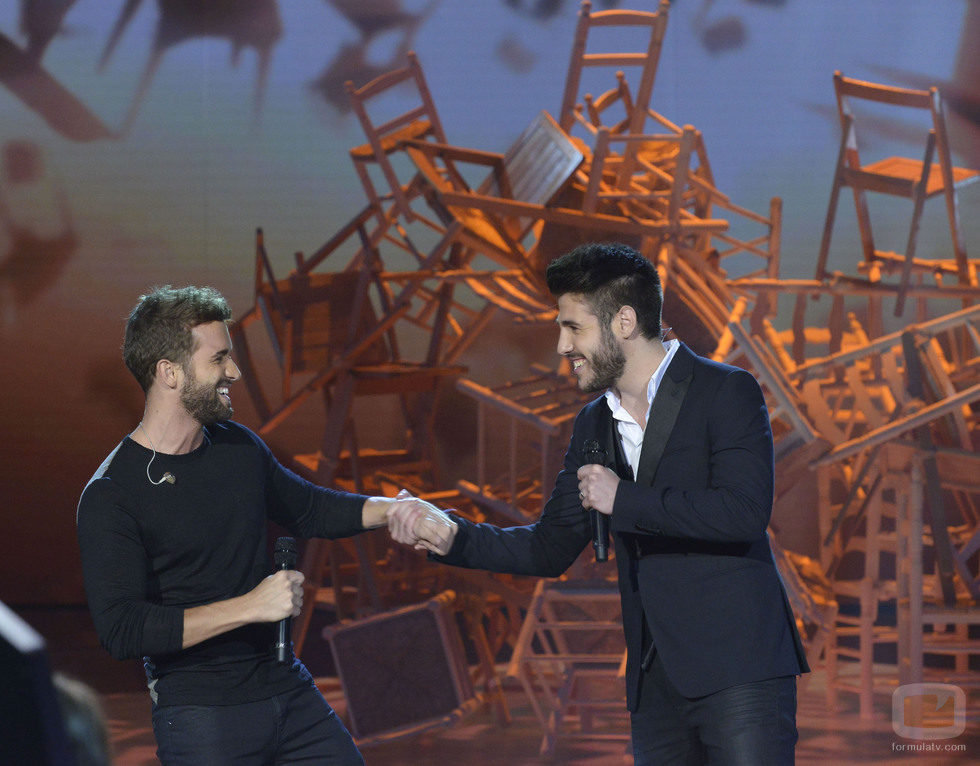 Antonio José de la mano de Pablo Alborán en la final de 'La voz 3'
