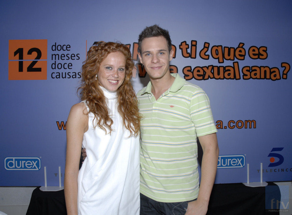 María Castro y Christian Gálvez posan para una campaña de Telecinco