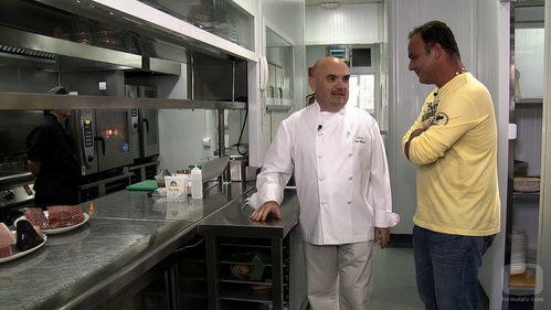 Ángel León visita las cocinas gaditanas en el segundo capítulo de 'El Chef del Mar'