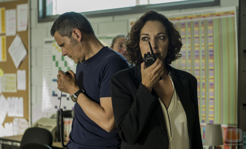 Miranda y Fabio muy preocupados por la prisión en el noveno capítulo de 'Vis a vis'