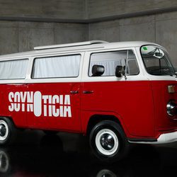 La furgoneta del nuevo programa de Cuatro 'Soy noticia'