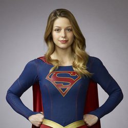 Melissa Benoist es Supergirl en 'Supergirl'