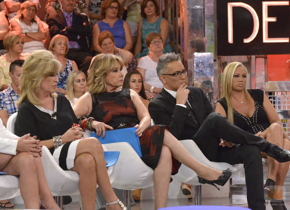 Los colaboradores de 'Sálvame deluxe', Lydia Lozano, Kiko Henández, Mila Ximénez y Belén Esteban