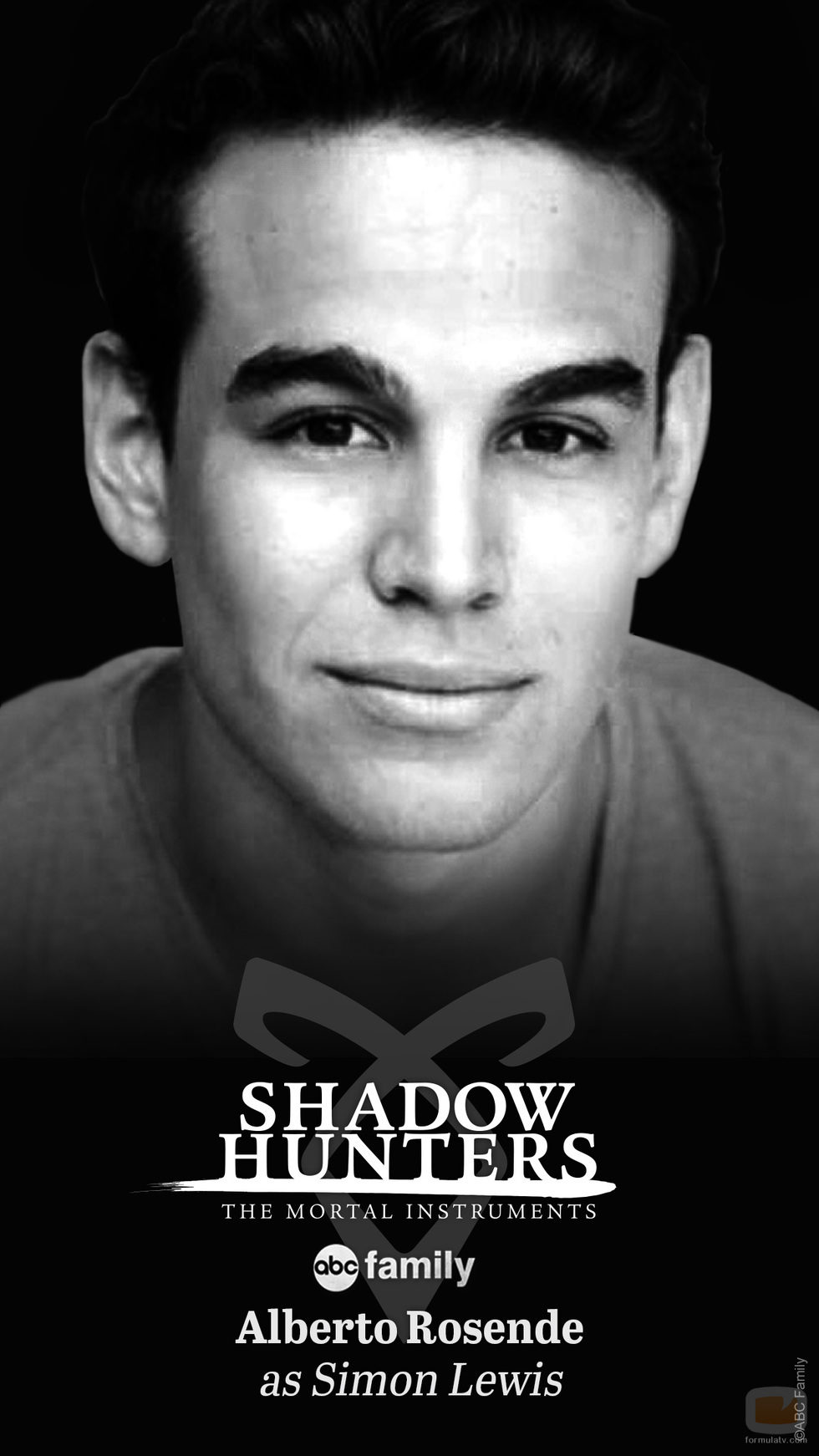 Alberto Rosende es Simon Lewis en 'Shadowhunters: The Mortal Instrument'