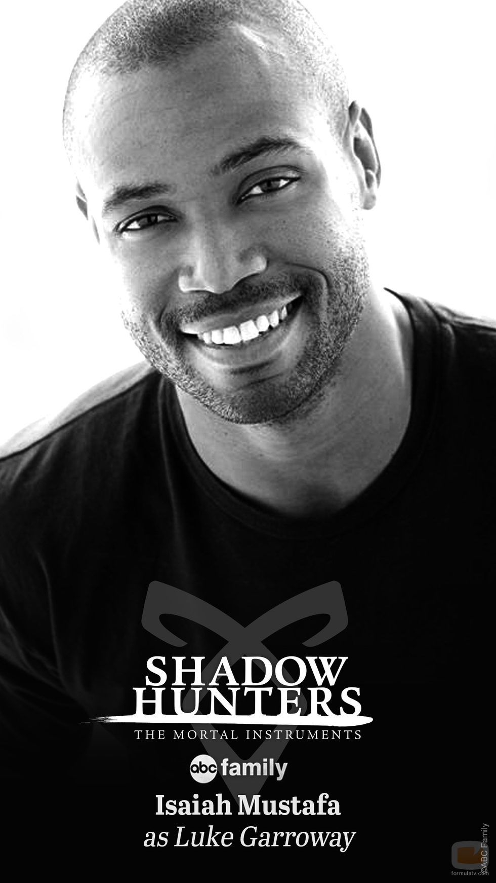 Isaiah Mustafa es Luke Garroway en 'Shadowhunters: The Mortal Instruments'