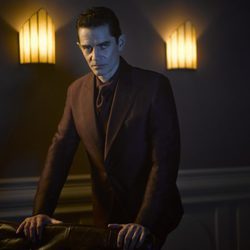James Frain, en la segunda temporada de Gotham