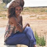 Yaima Ramos, muy sonriente posa en Almería para 'Mar de plástico'
