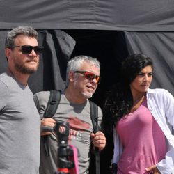 Nya de la Rubia observa el rodaje junto al equipo de 'Mar de plástico'