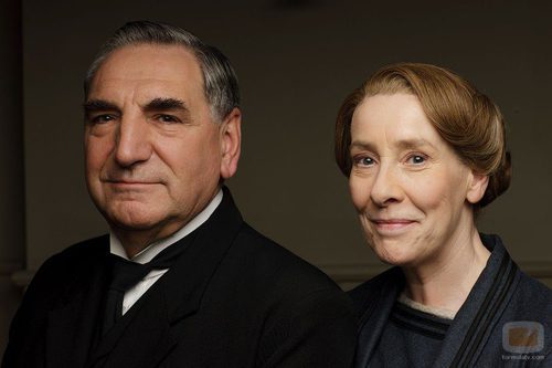 Mr.Carson y Mrs. Hughes en las fotos promocionales de 'Downton Abbey'