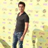 John Stamos posa en el photocall de los Teen Choice Awards 2015