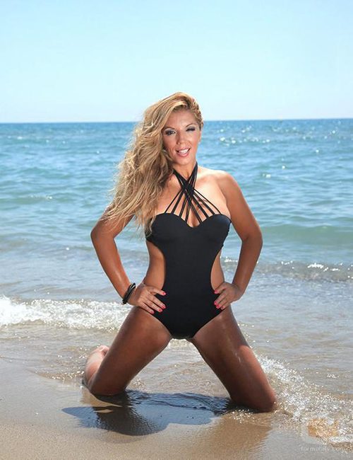 Rebeca Pous, posado del verano para Qué me dices