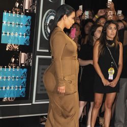 Kim Kardashian y su poco favorecedor perfil en los VMA 2015