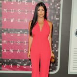 Kourtney Kardashian en la alfombra roja de los MTV VMA 2015