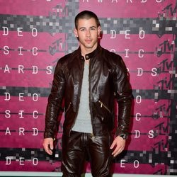 Nick Jonas en la alfombra roja de los MTV VMA 2015