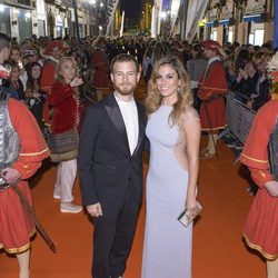 Blanca Suárez y Álvaro Cervantes en el estreno de 'Carlos, Rey Emperador' en el FesTVal