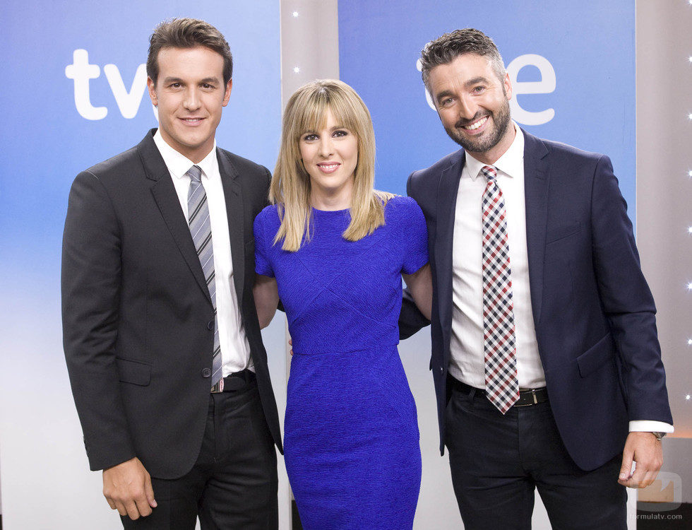 Diego Losada, Ana Ibáñez y Roi Groba, presentadores del Telediario Matinal