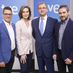 Cañada, Martínez, Carreño y Martín, presentadores del informativo de fin de semana