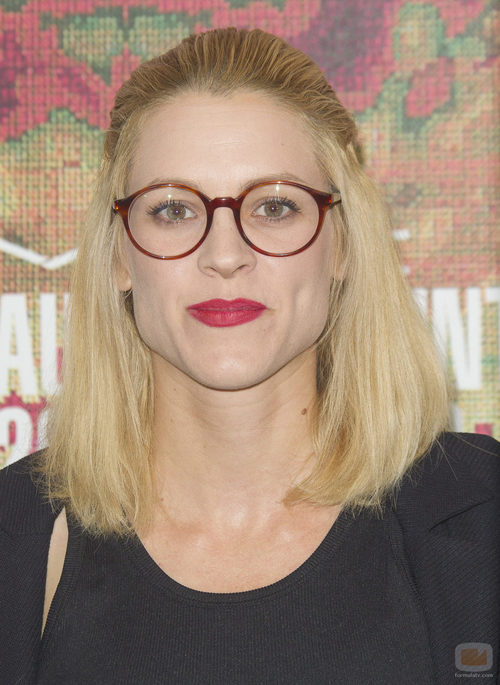 Maggie Civantos, con gafapastas