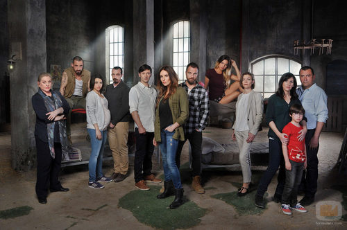Elenco al completo de la serie 'Rabia'