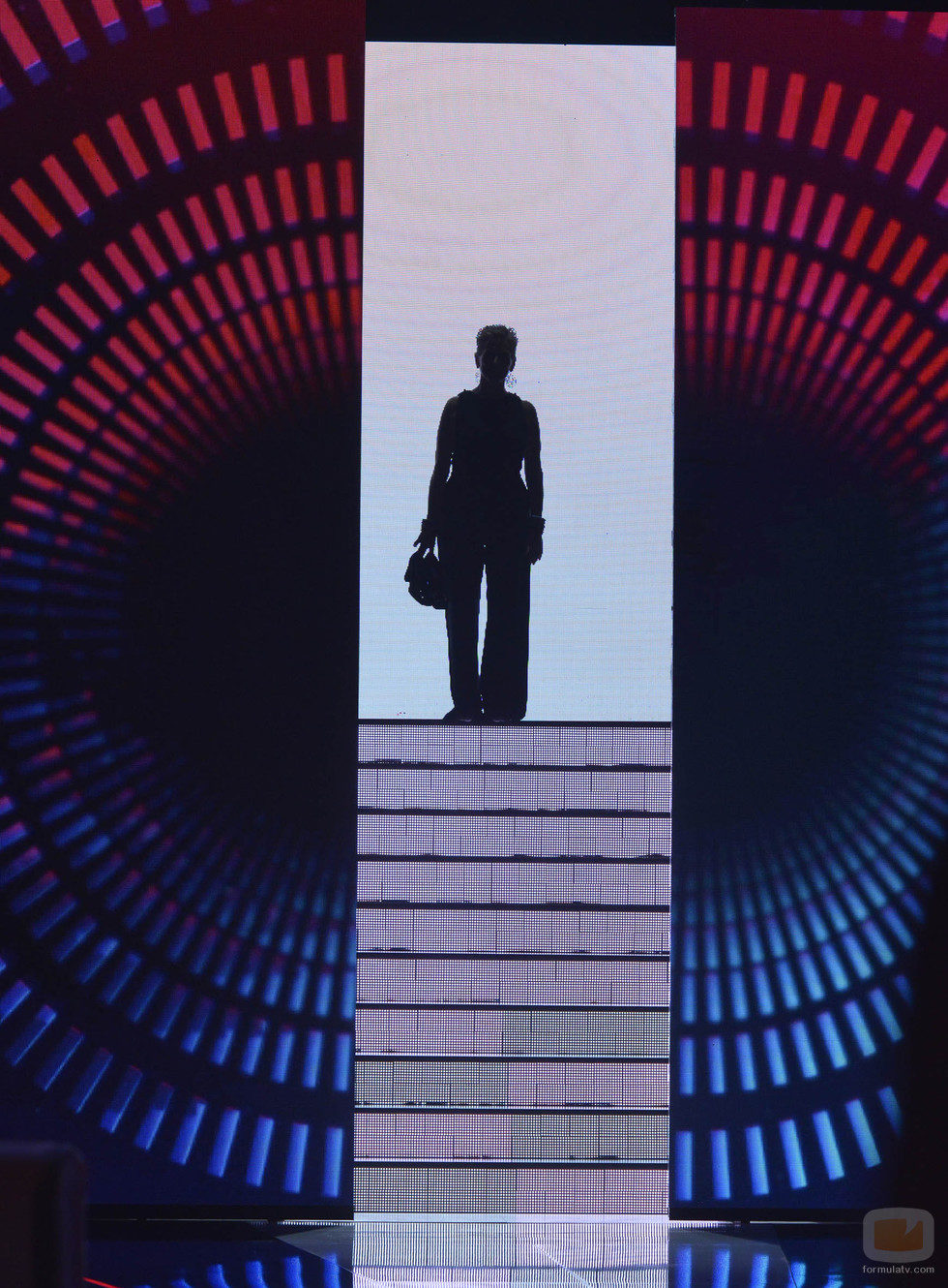 Mercedes Milá inaugura la entrada al plató de 'Gran Hermano 16'