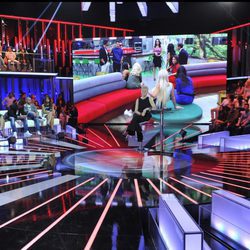 Mercedes Milá preside la primera gala de la 16 edición de 'Gran Hermano'