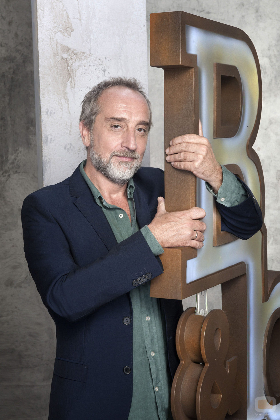 Gonzalo de Castro interpreta a Pablo, director de la revista en 'B&b, de boca en boca'