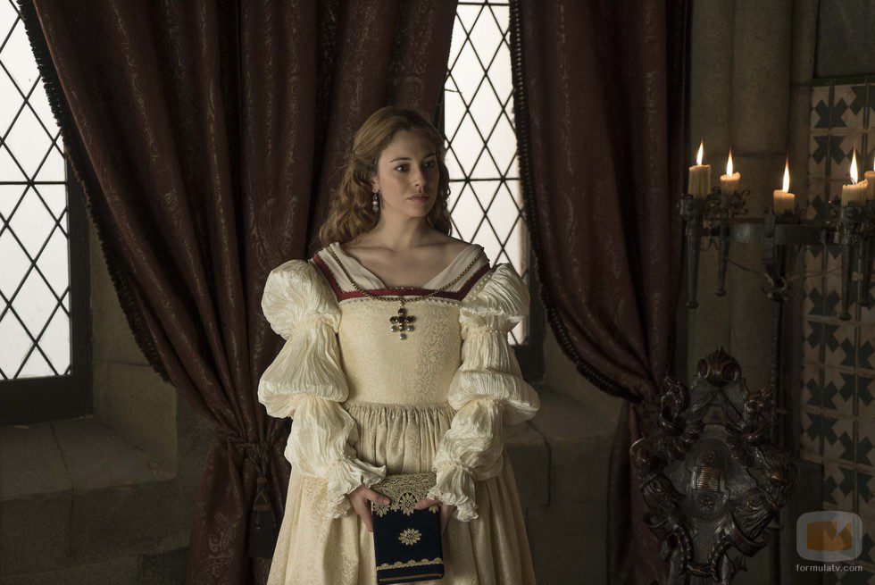 Isabel de Portugal, muy seria y resignada en 'Carlos, Rey Emperador'
