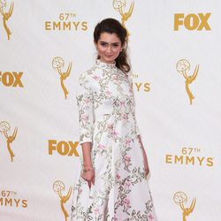 Emily Robinson en los Emmys 2015