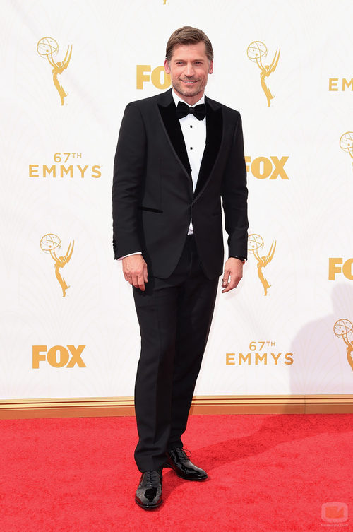 Nikolaj Coster-Waldau en la alfombra roja de los Emmy 2015