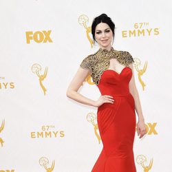 Laura Prepon en los Emmy 2015